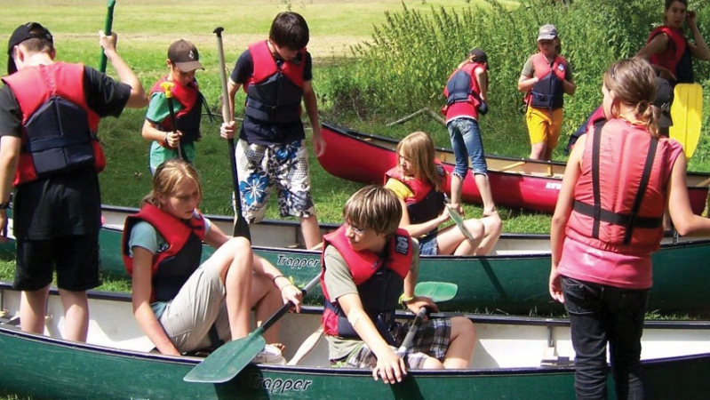 *** Ausgebucht *** Floßbau, Kanu, Badespaß Kids